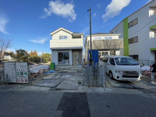 長久手市蟹原1期　全3棟 ＜仲介手数料無料＞市が泂小・南中　新築一戸建ての外観|撮影
社長の村田です！
自らプレイヤーとして営業しています
長年の経験と実績から皆様により良いマイホーム購入のご提案をいたします。
住宅ローンの不安や購入後の不安等何でもご相談ください。