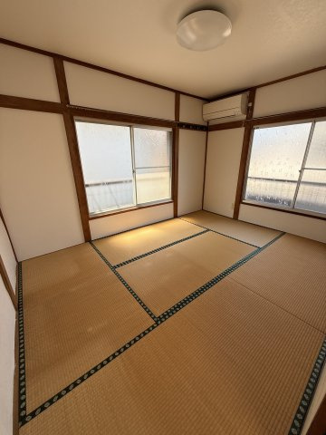 上広谷C貸家の和室