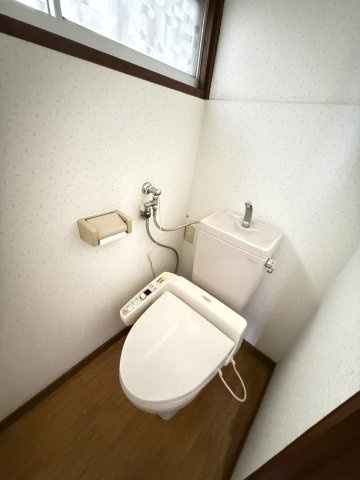 上広谷C貸家のトイレ