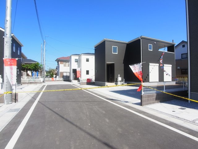 新築　前橋市上新田町第8　Livele Garden.S　4号棟の前面道路含む現地写真|現地写真　西側接道幅員約6ｍ