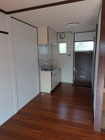 セロエスコンディーテの玄関|居室から玄関側