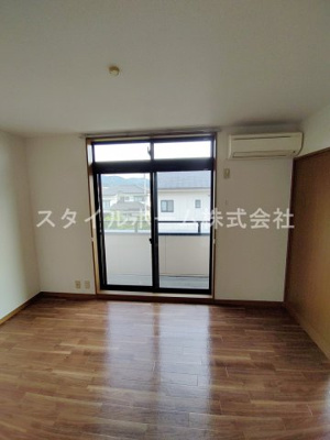 【居間・リビング】 | ヴェルデ・ジャルディーノA | 別部屋写真です。