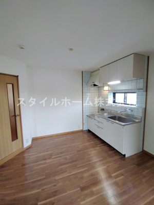 【居間・リビング】 | ヴェルデ・ジャルディーノA | 別部屋写真です。