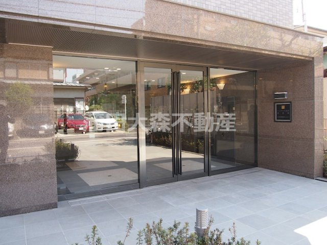 ルーブル大鳥居弐番館のエントランス