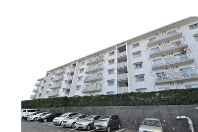 【外観】 | 磯子丸山台ハイツ１号棟 | 総戸数39戸、1986年3月築、管理人は日勤勤務につき管理体制良好です♪