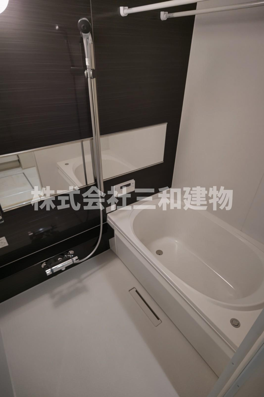 ノイエなりますの浴室