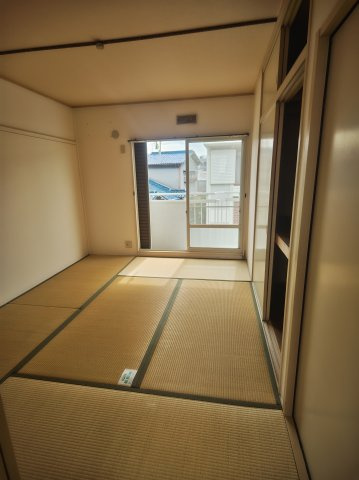 石橋ハイツBの和室|和室があれば、来客や子供用のスペースとして活躍します