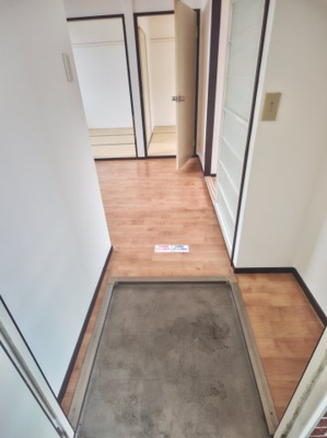 【玄関】 | 石橋ハイツB | 落ち着いた玄関です