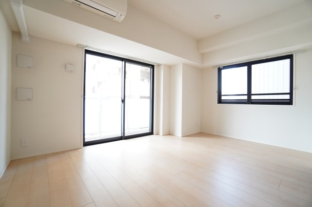 【居間・リビング】 | 千葉中央・大庄マンション | ※同物件・同タイプの写真です。