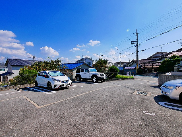エクセルコートＡの駐車場