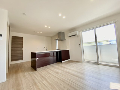 【居間・リビング】 | マーコット荘