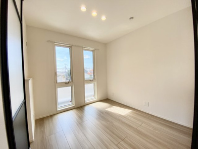 【洋室】 | マーコット荘