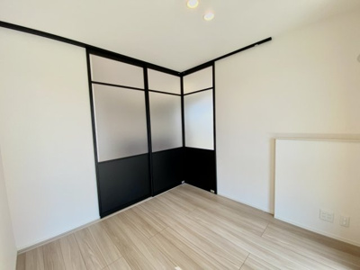 【洋室】 | マーコット荘