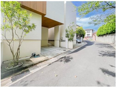 【前面道路含む現地写真】 | 鎌倉市大船　戸建