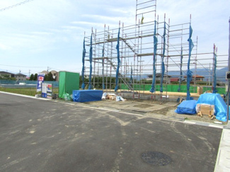 【前面道路含む現地写真】 | 前面道路含む現地写真です