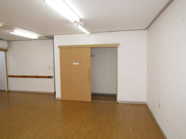 荒木店舗の内装