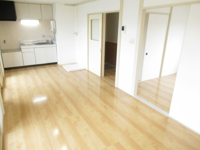 山本ビルの居間・リビング|サンプル