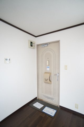 ドゥエル若宮の玄関