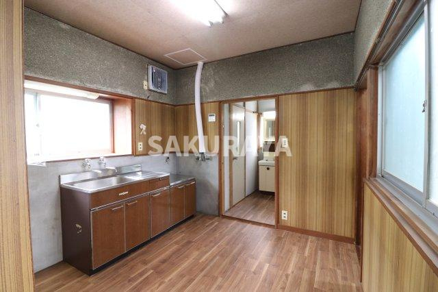 大岩町　そらうみ貸家のキッチン|2023年撮影。現況と異なる場合がございます。