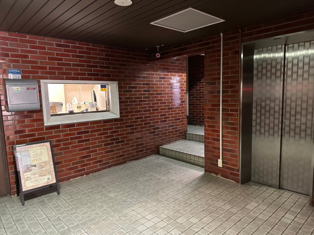 【エントランス】