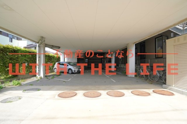 ベアコーポの駐車場|カースペースがあります