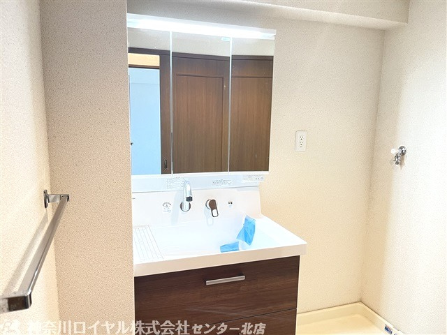 【独立洗面台】