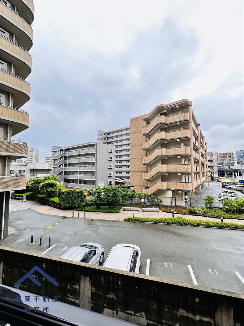 ルネッサンス21吉塚駅前の展望