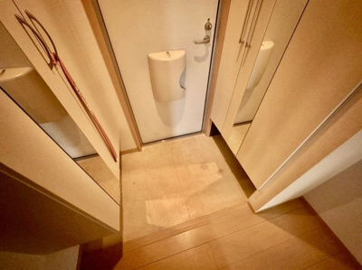 【玄関】 | グランシャリオ天美