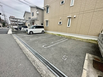 【駐車場】 | グランシャリオ天美