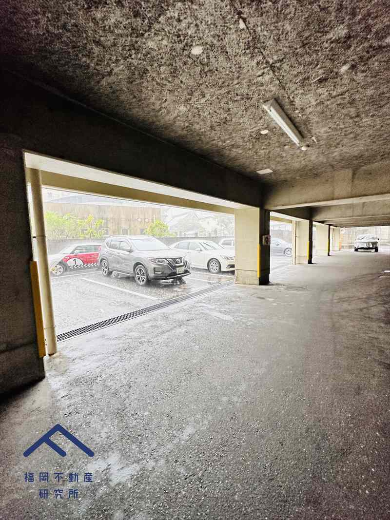 チサンマンション祇園の駐車場