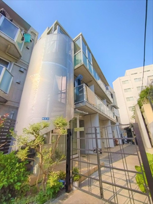 お洒落な鉄筋コンクリート造マンション♪