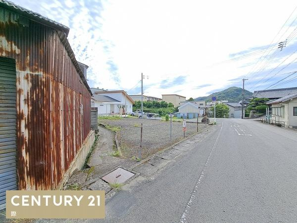 海南市野上中　土地の前面道路含む現地写真