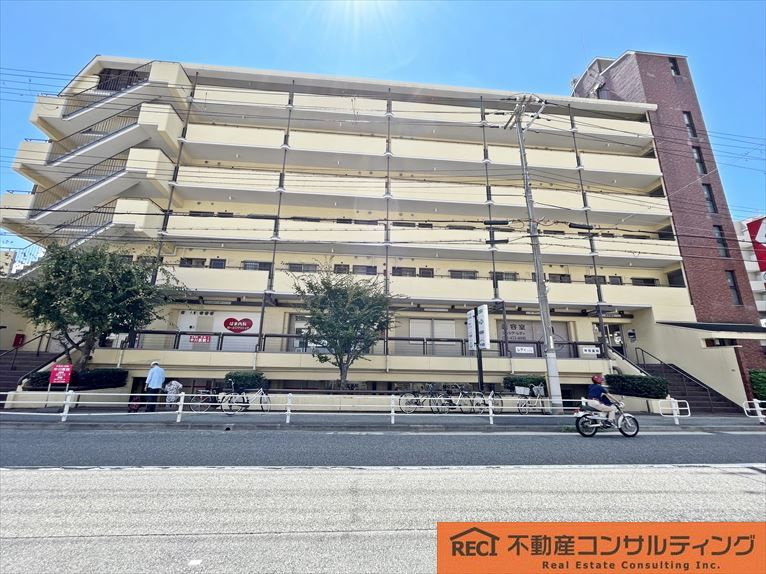 深江ハイツの外観