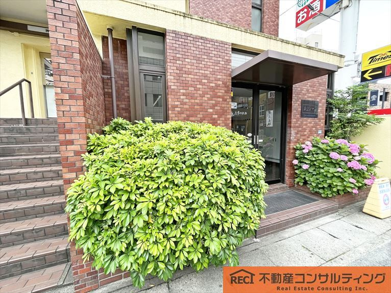 深江ハイツのエントランス