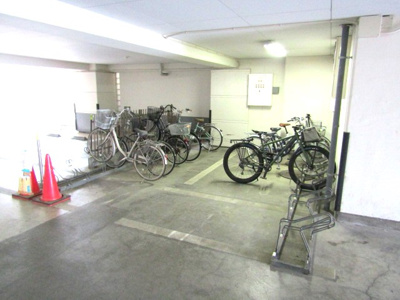 【駐車場】 | ウイング甲府中央　806号室 | 駐車場です