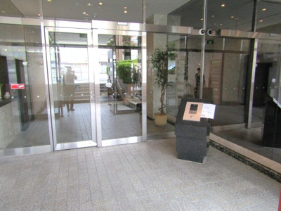 【エントランス】 | ウイング甲府中央　806号室 | エントランスです