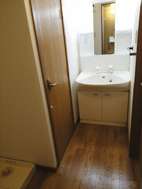 プログレス Bの洗面所