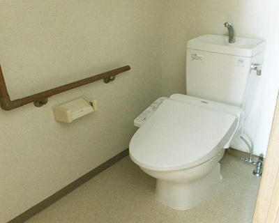 【トイレ】 | グレイスフォート岬 | 清潔感のあるトイレです