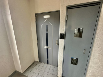 【玄関】 | シャトル・ヌーベル