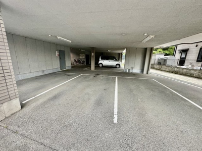 【駐車場】 | シャトル・ヌーベル