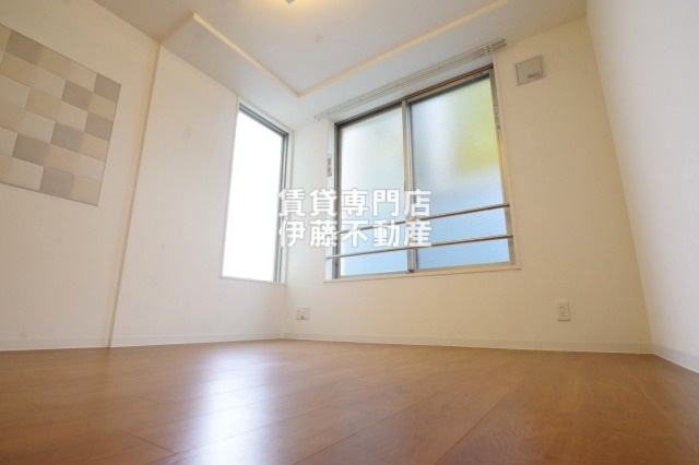 LUORE城西の洋室