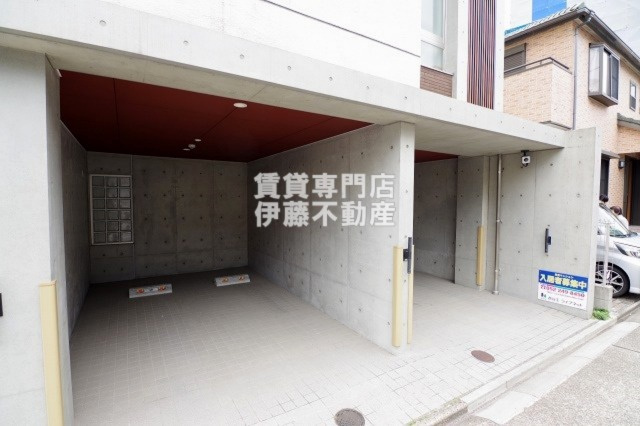 LUORE城西の駐車場