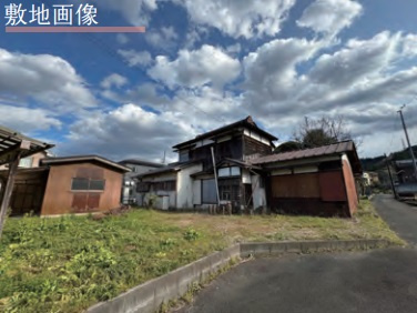 あきる野市留原　古家付売地の前面道路含む現地写真