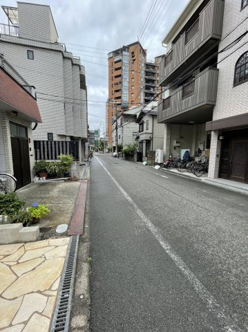 城東区中央2丁目中古戸建の前面道路含む現地写真|幅員は約6メートル！