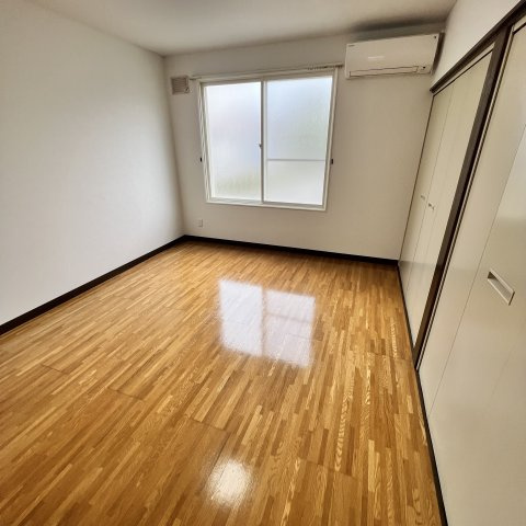 グランファミール鹿島の居間・リビング