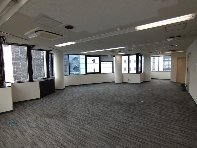 Y.BLDGの内装