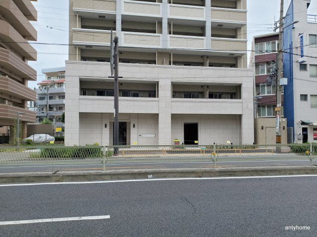 レオンコンフォート十三 仲介手数料無料のエントランス