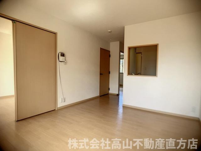 ファミリーヒルズ星ヶ丘Ⅰの居間・リビング