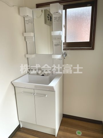 大場借家の洗面所