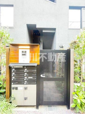 【エントランス】 | トリアス517 | 清潔なエントランスです